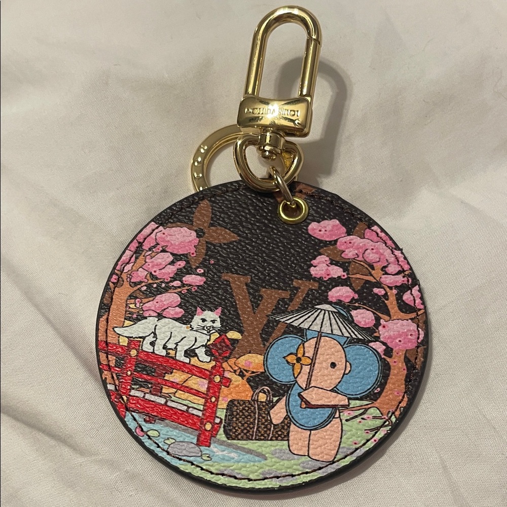Round Keychain with Cartoon Design